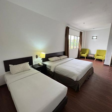 Hotel Pandan Джохор-Бару Экстерьер фото