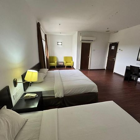 Hotel Pandan Джохор-Бару Экстерьер фото