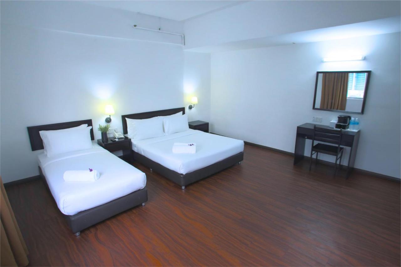Hotel Pandan Джохор-Бару Экстерьер фото