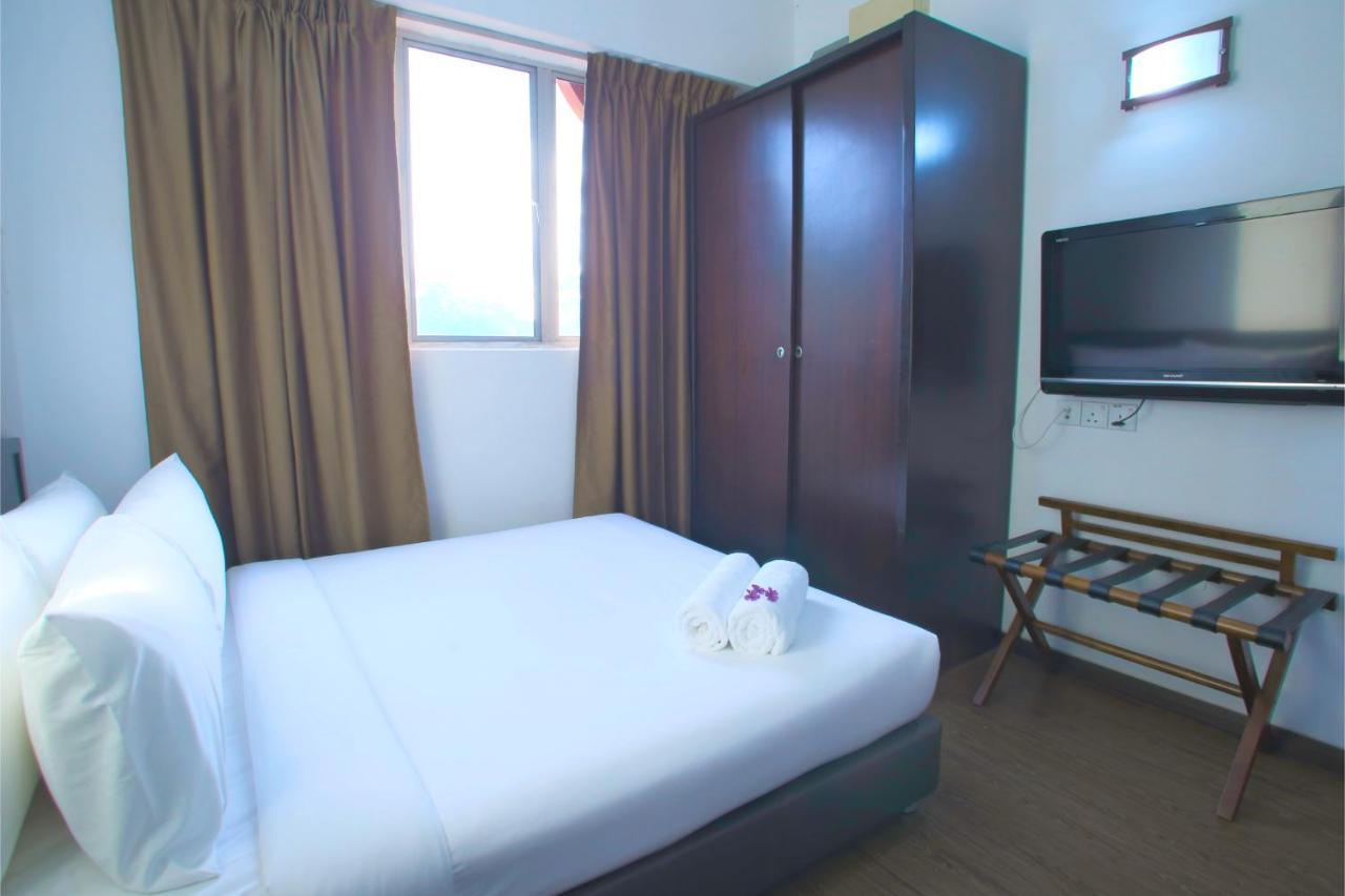 Hotel Pandan Джохор-Бару Экстерьер фото