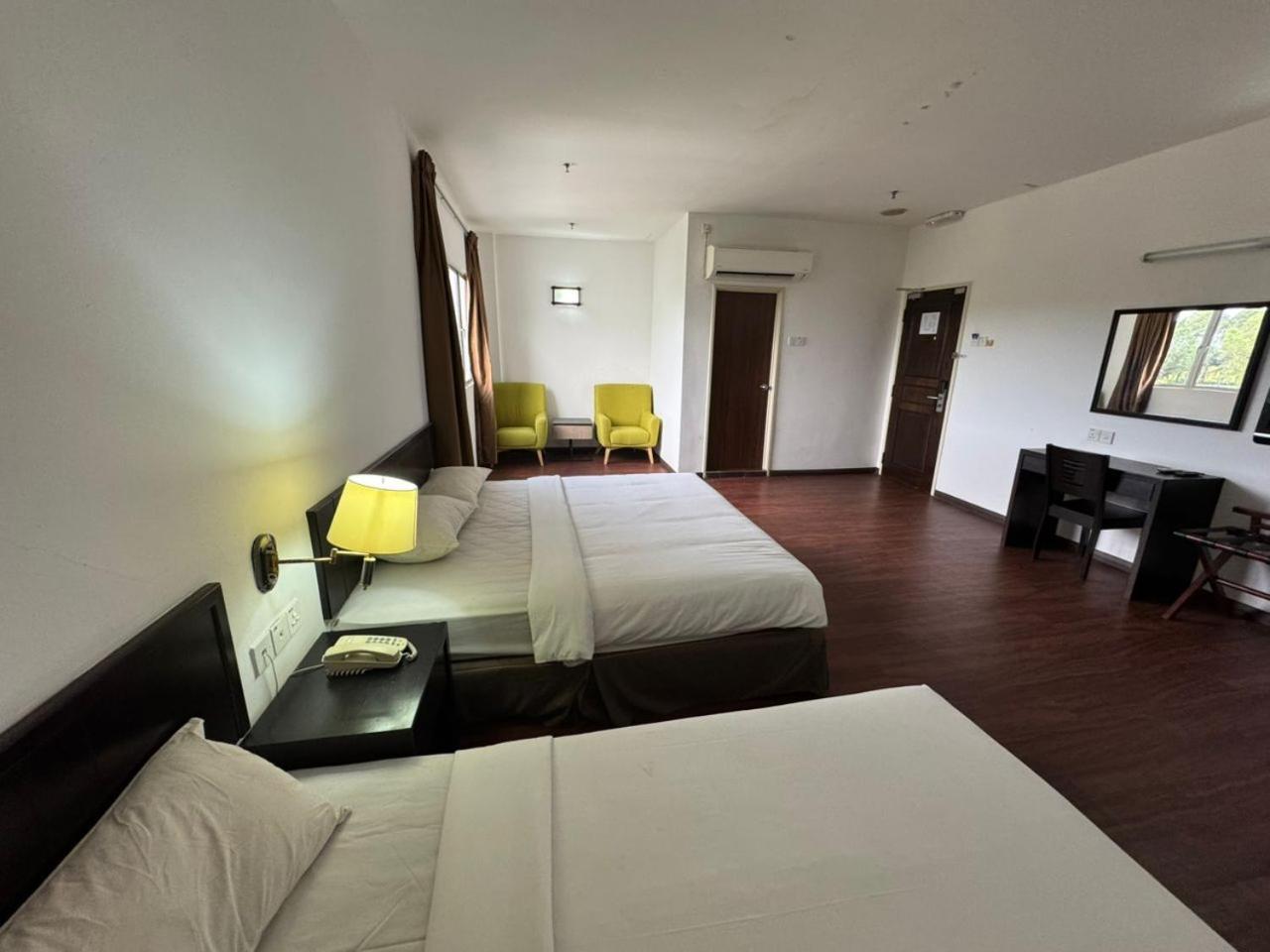 Hotel Pandan Джохор-Бару Экстерьер фото